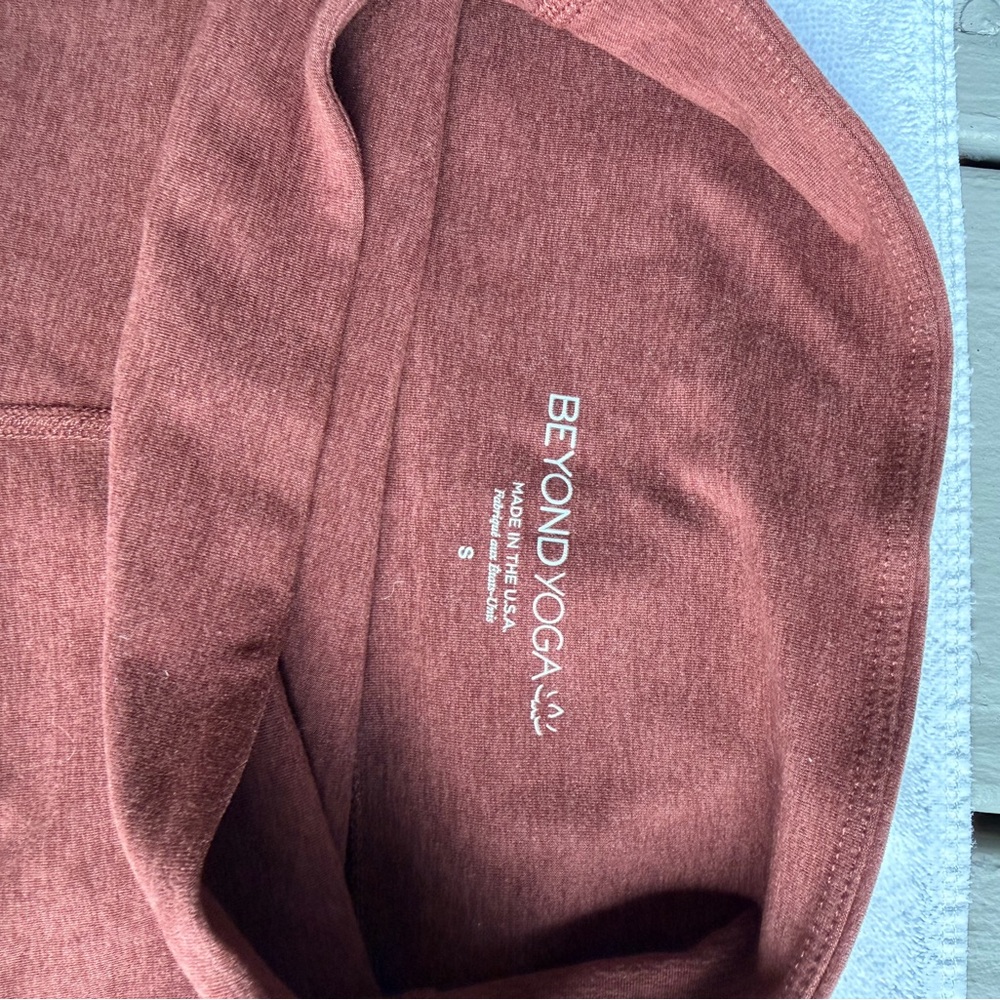 Beyond Yoga Dusty Brown Leggings